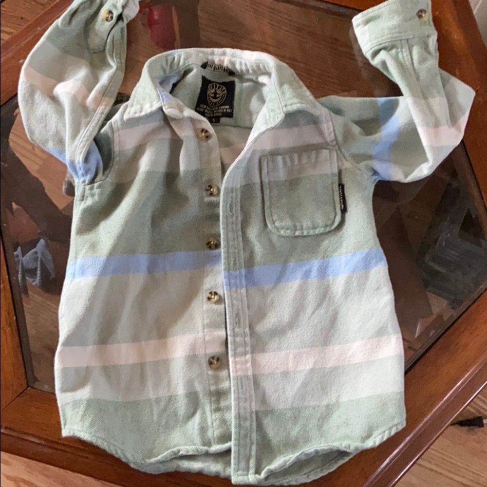 Boys XS/ 5T Levitate flannel button down